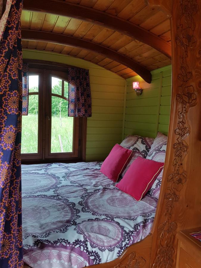 Bed and Breakfast La roulotte de Pommette et Billy à La Hoguette Extérieur photo
